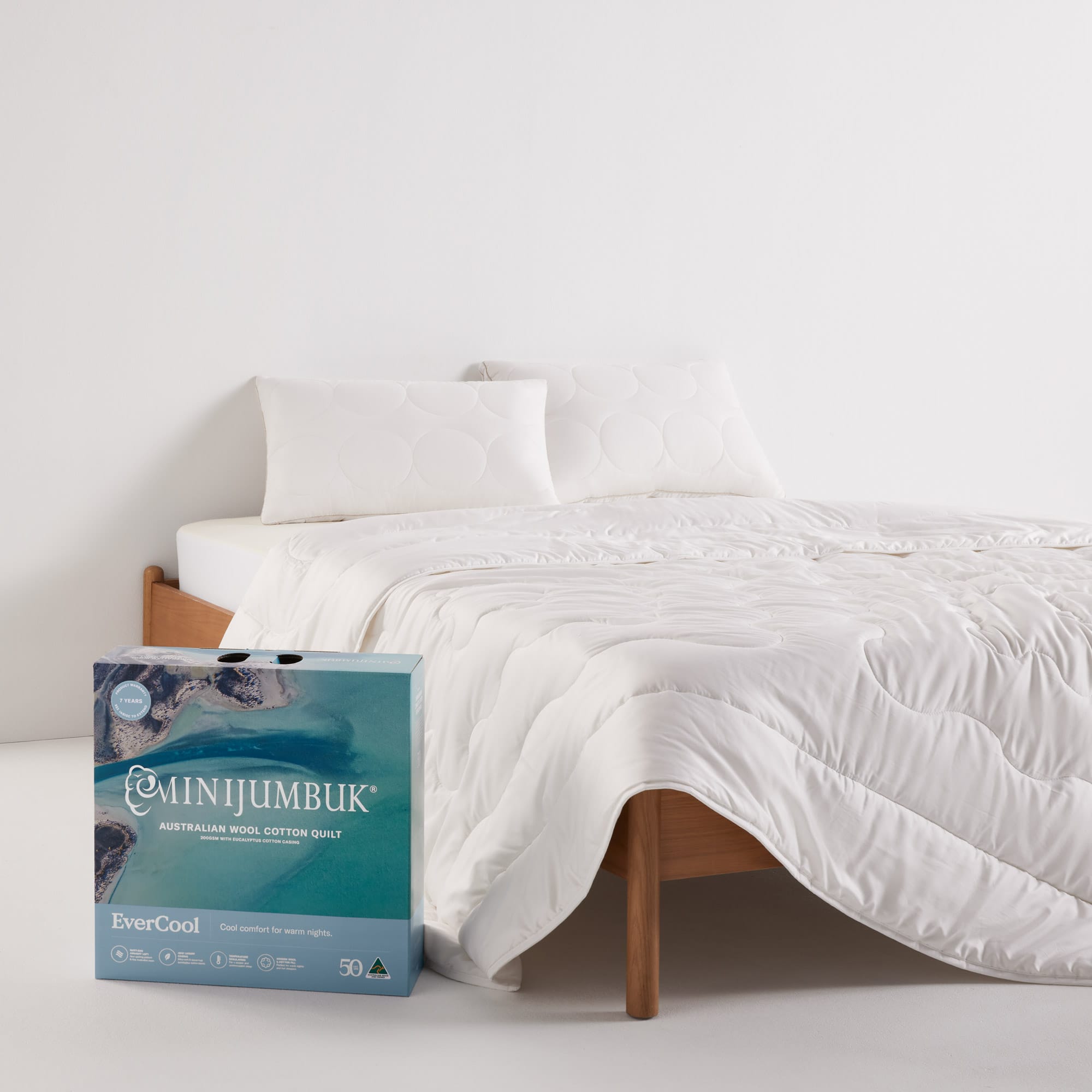 EverCool Wool Cotton Quilt on bed with box packaging - thumbnail #4