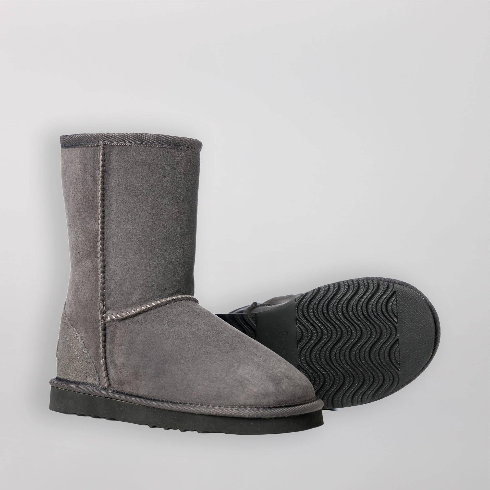 Classic Lo Ugg Boots
