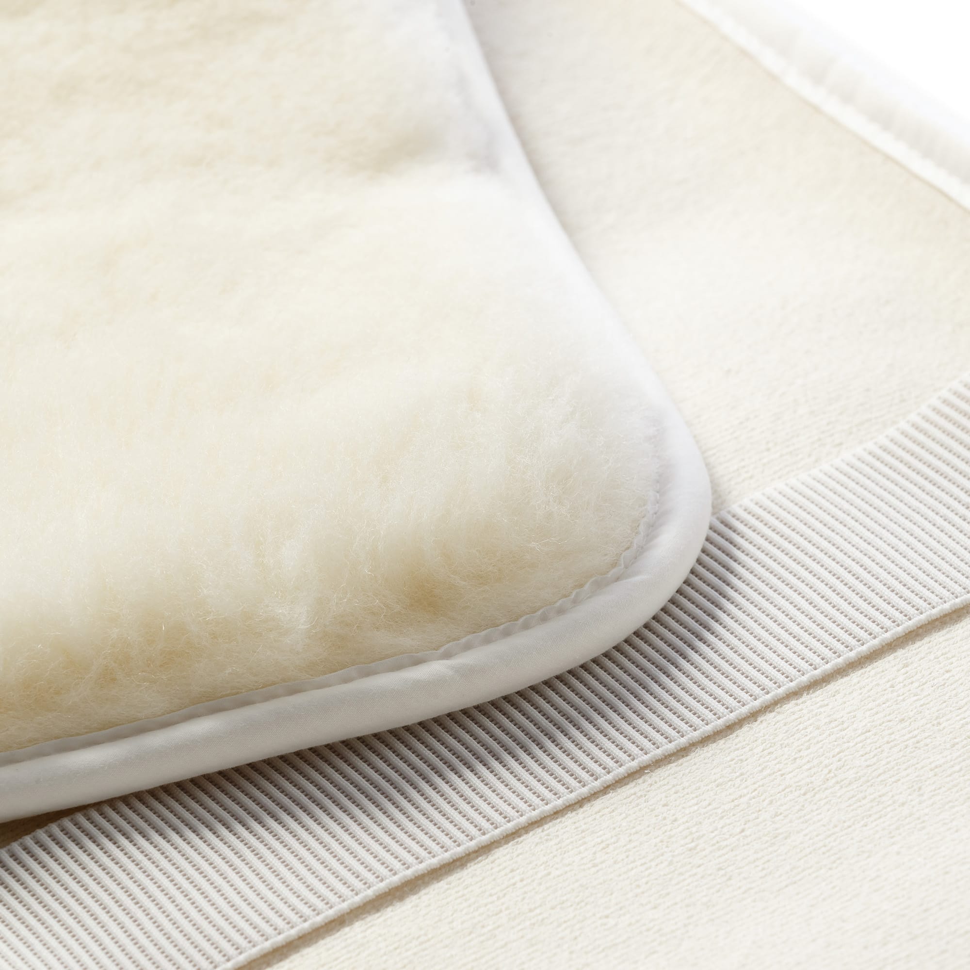 MiniJumbuk Hospital Wool Fleece - Thumbnail Photo #2